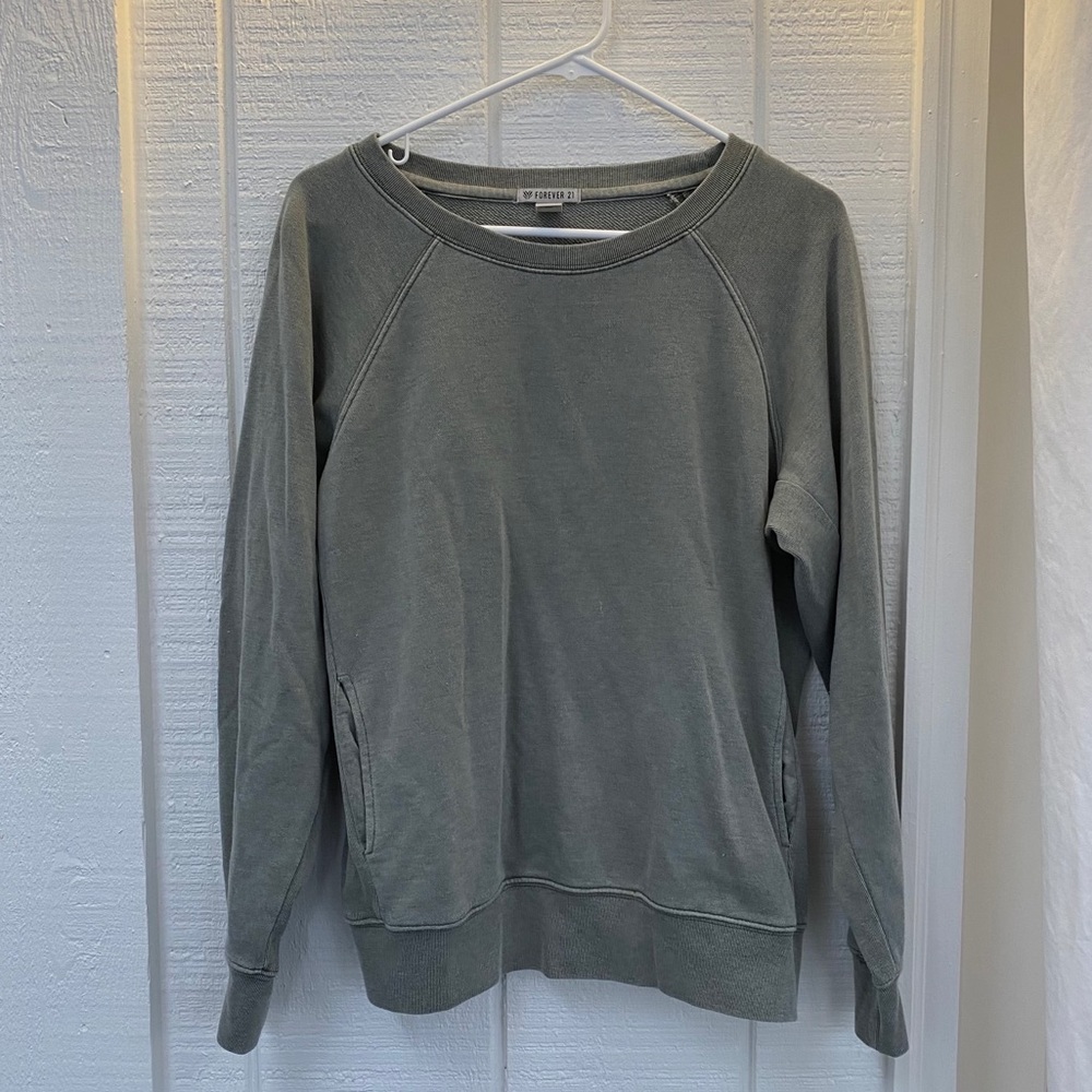 Super cozy athleisure crewneck